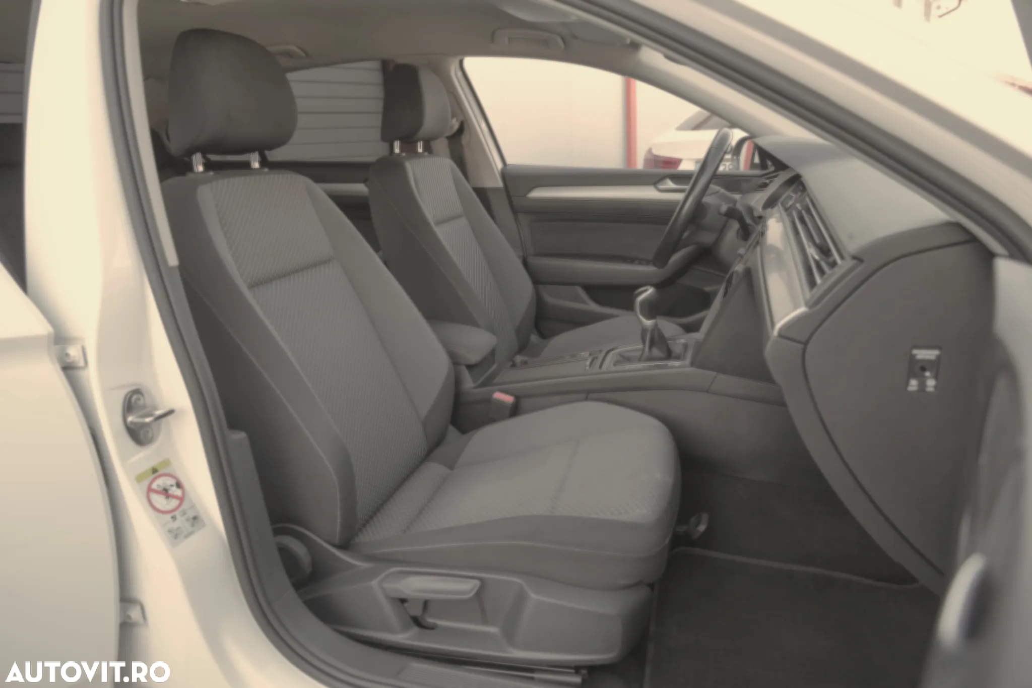 Volkswagen Passat - 13