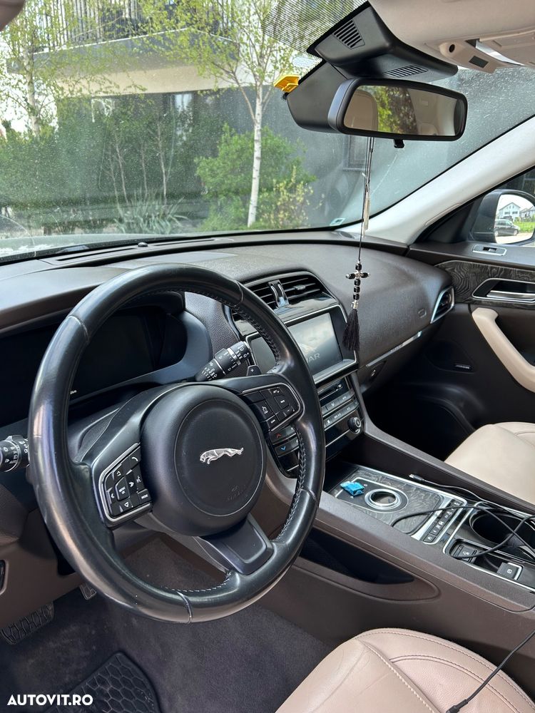 Jaguar F-Pace 20d AWD Portfolio - 6