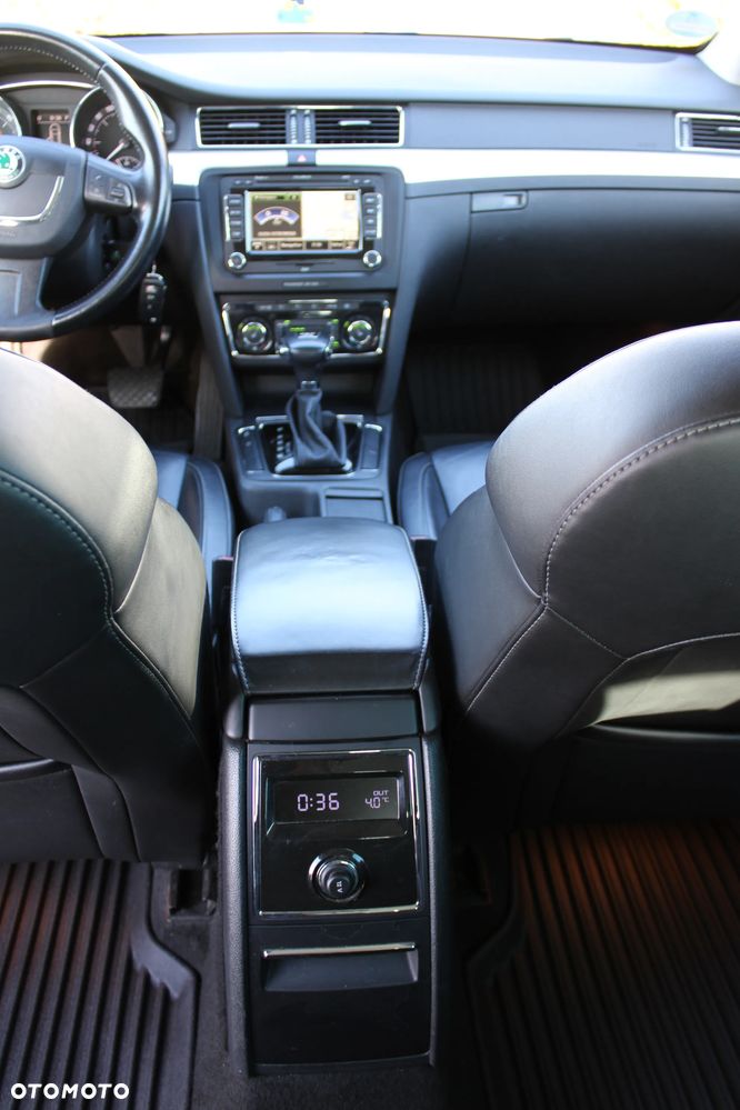 Skoda Superb 2.0 TDI DSG Comfort 4x4 - 18