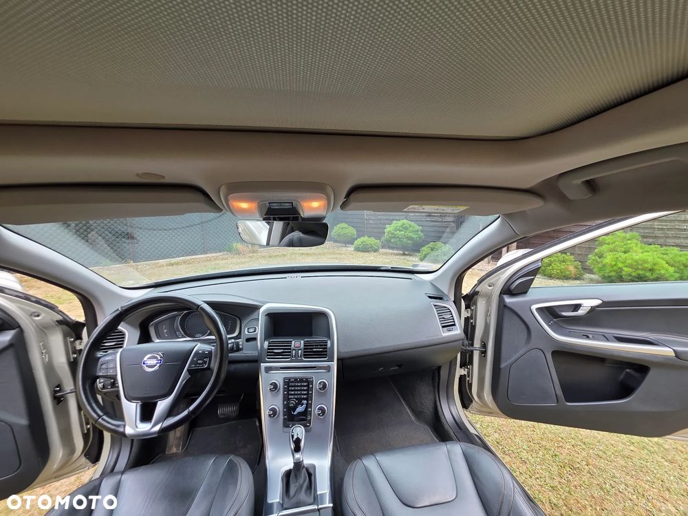 Volvo XC 60 T5 Drive-E Summum - 6