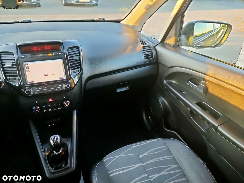 Kia Venga - 31