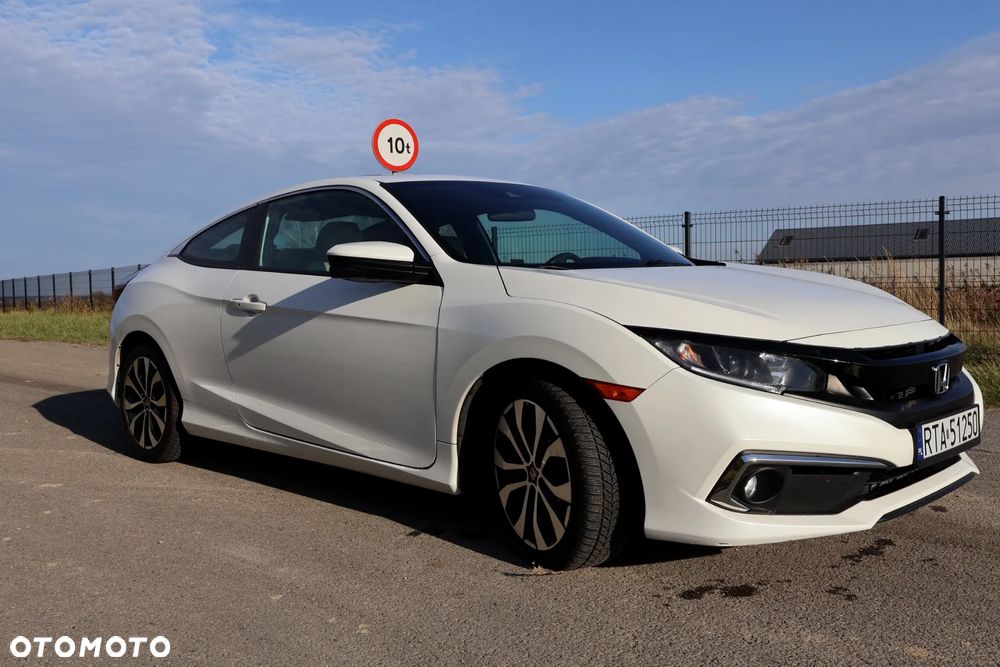 Honda Civic 1.5 i-VTEC Turbo CVT Elegance - 9
