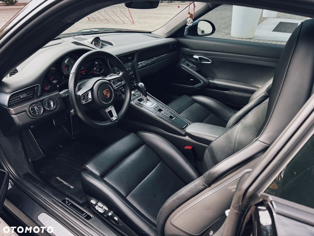 Porsche 911 Carrera S PDK - 12