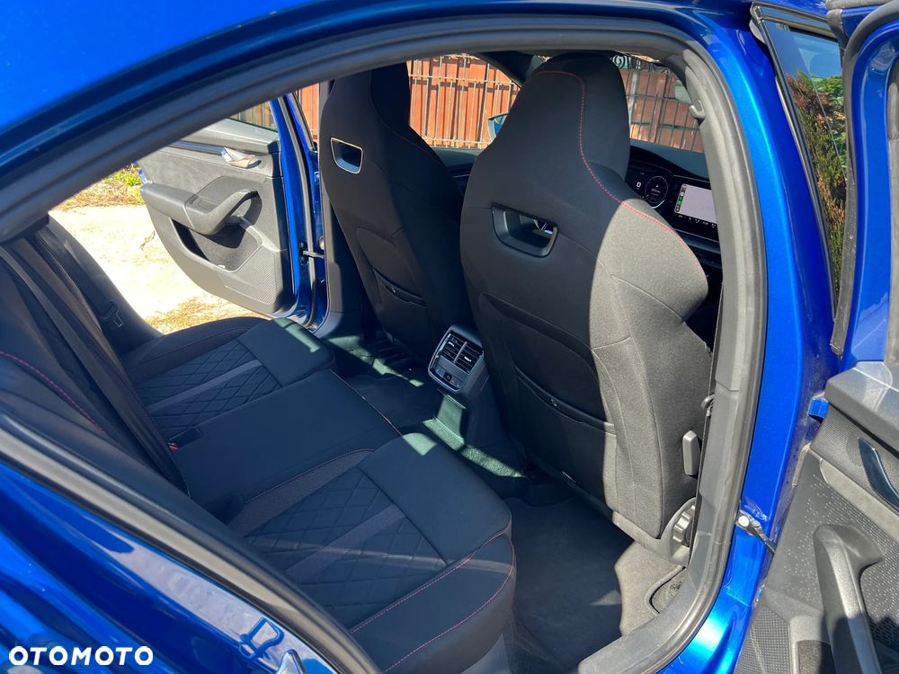 Skoda Octavia 2.0 TSI RS DSG - 11