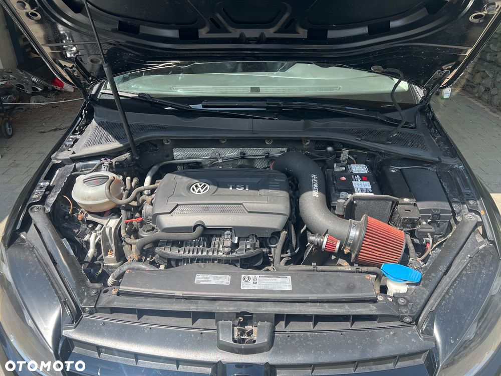 Volkswagen Golf - 30