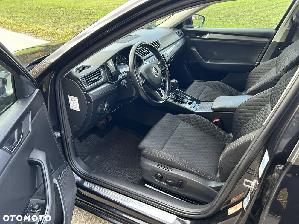 Skoda Superb 2.0 TDI Style DSG - 9