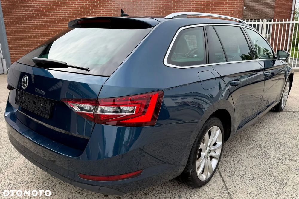 Skoda Superb 1.8 TSI DSG SportLine - 11