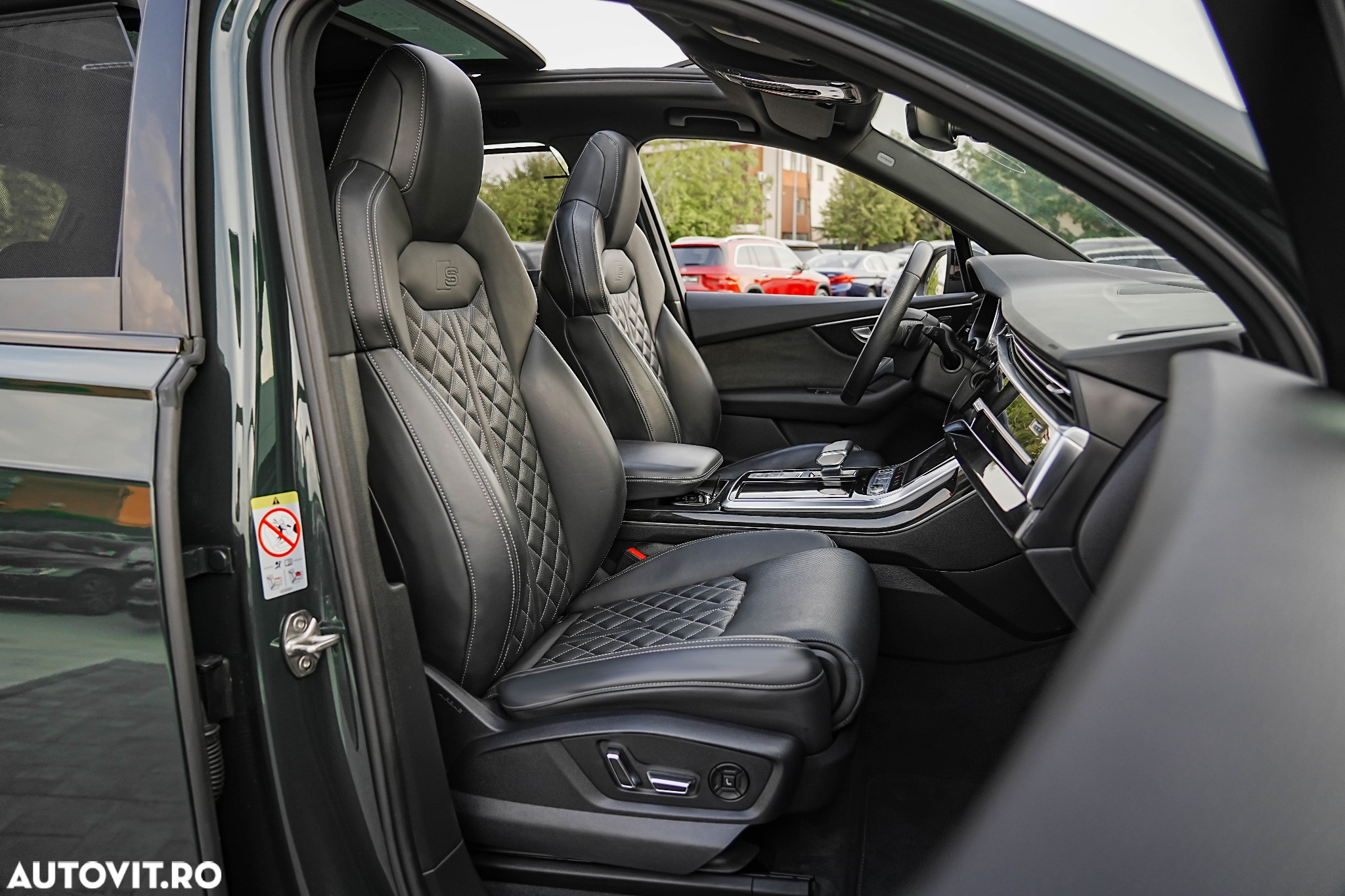 Audi Q7 55 TFSI e quattro Tiptronic PHEV S Line - 11