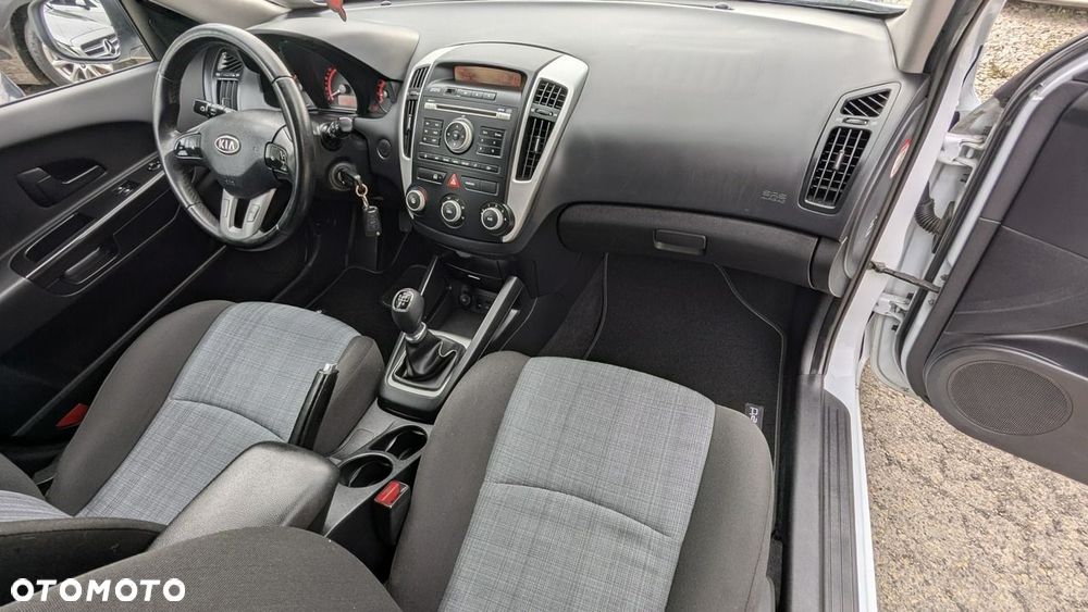 Kia Ceed 1.4 M - 23