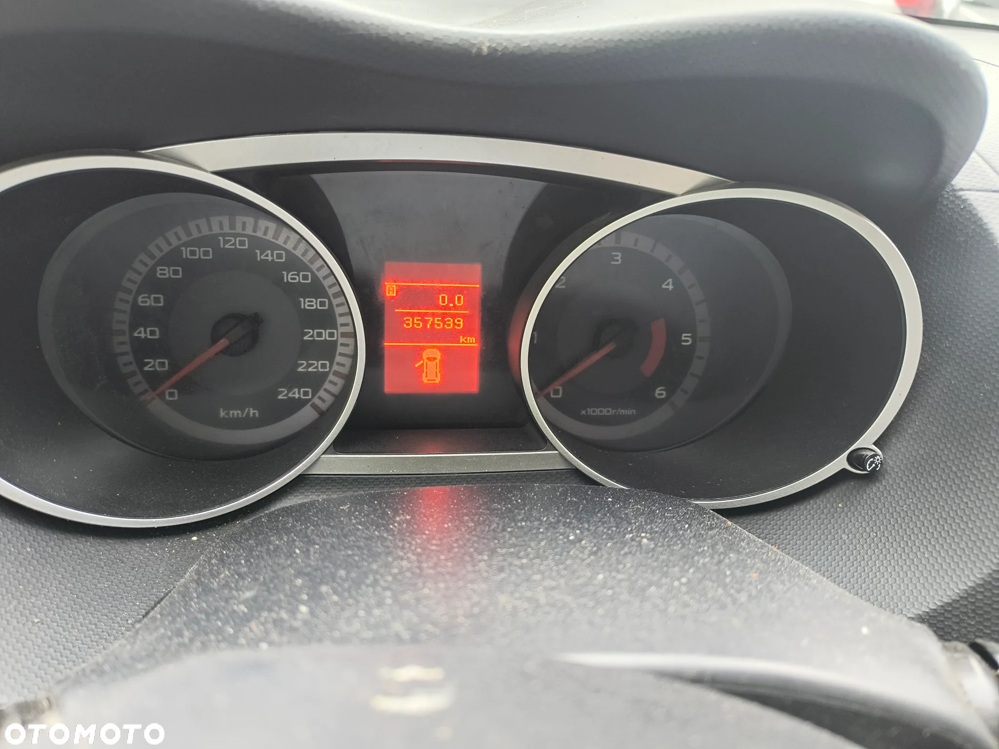 Mitsubishi Outlander 2.0 DID Intense + SE - 8