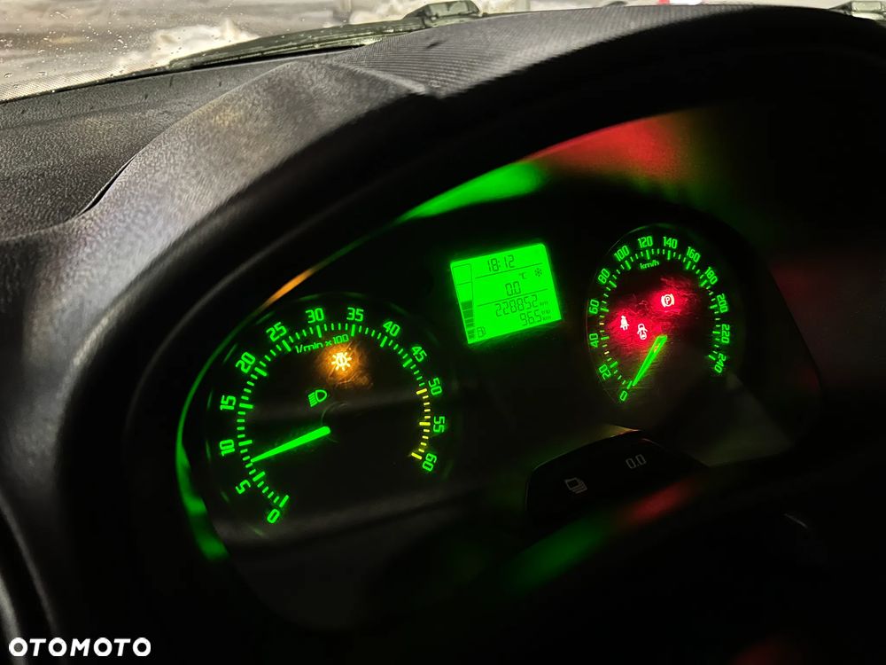 Skoda Fabia 1.6 TDI DPF STYLE EDITION - 7