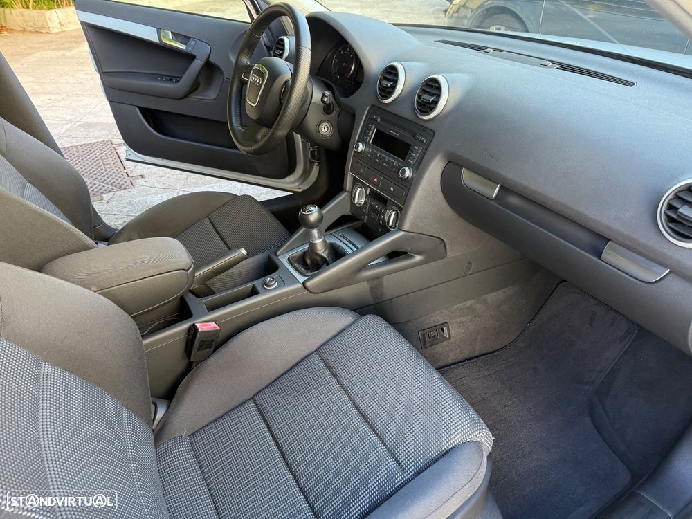 Audi A3 Sportback 2.0 TDi Sport 18 - 10
