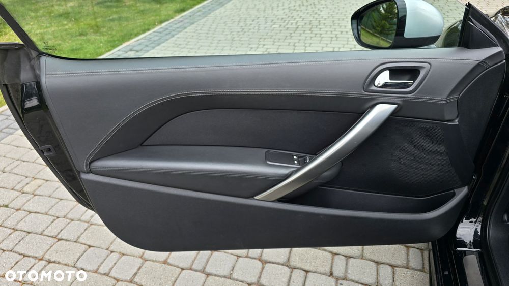 Peugeot RCZ 2.0 HDi FAP 160 GT-Line - 12