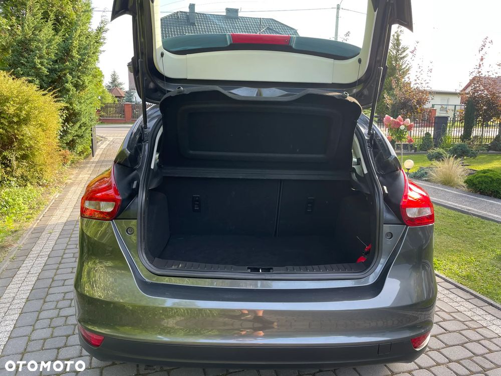 Ford Focus 1.6 Trend - 14