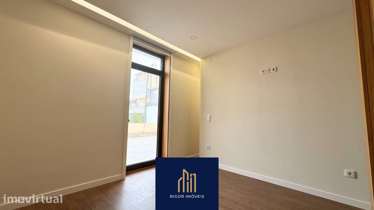 Apartamento T2 Remodelado - Caxinas, Vila do Conde | Oportunidade - Grande imagem: 5/17