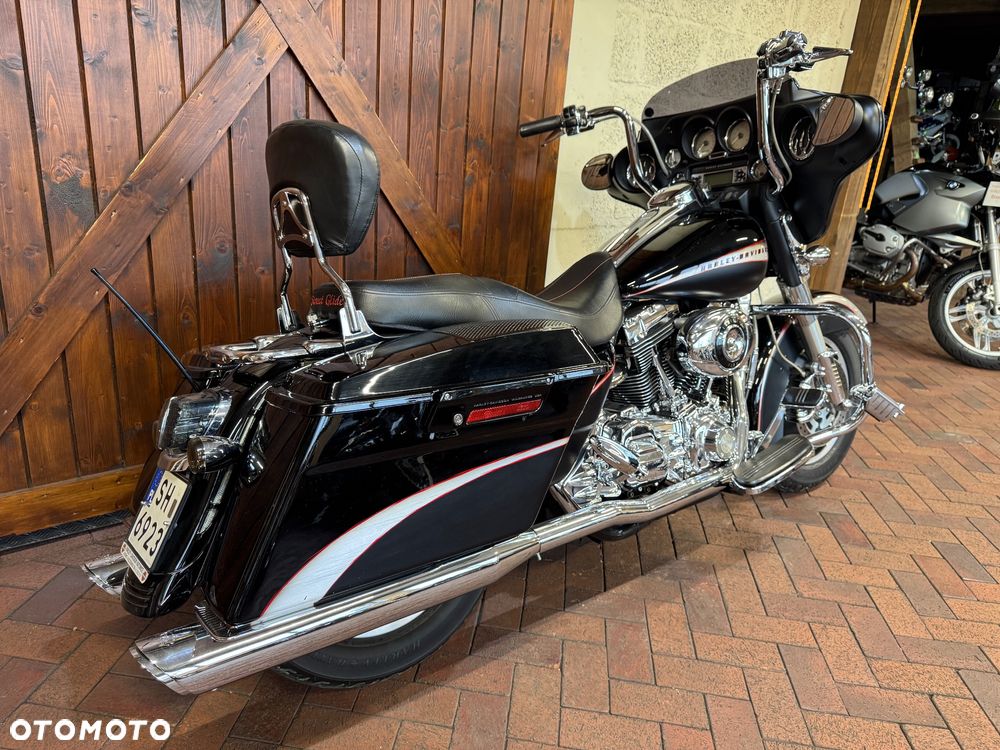 Harley-Davidson Touring Street Glide - 4