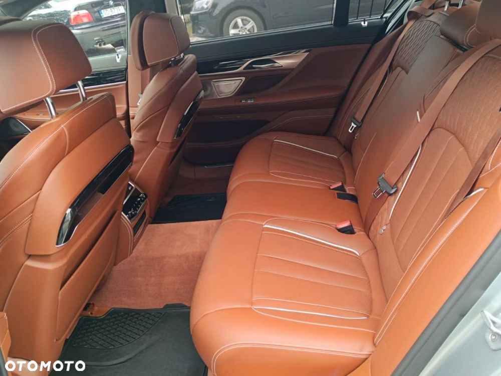 BMW Seria 7 - 24