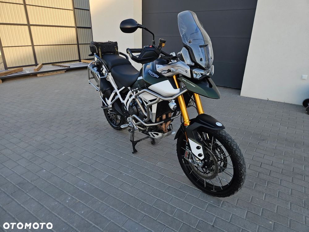 Triumph Tiger - 1