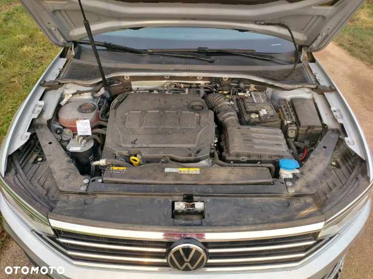 Volkswagen Passat Variant 2.0 TDI SCR DSG BlueMotion Comfortline - 10