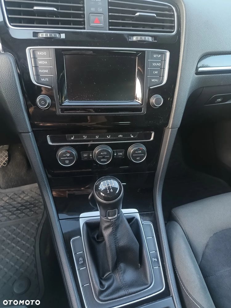 Volkswagen Golf 1.6 TDI BMT Highline - 8