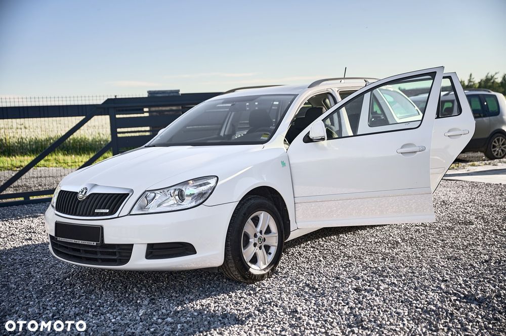 Skoda Octavia 1.6 TDI DPF Elegance - 19