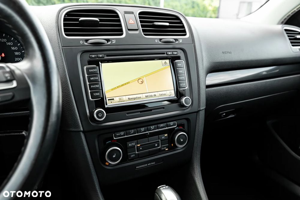Volkswagen Golf 1.6 TDI DPF DSG Highline - 38