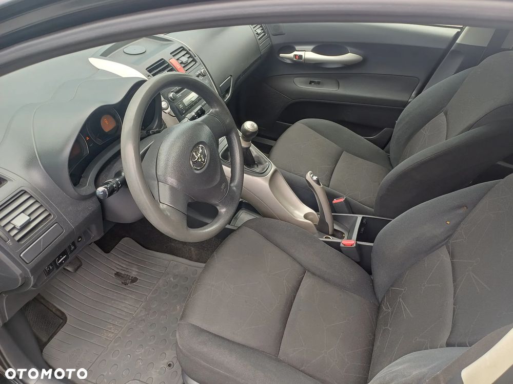 Toyota Auris 1.4 D-4D Terra - 15