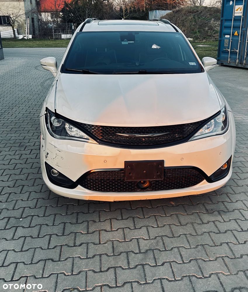 Chrysler Pacifica - 7