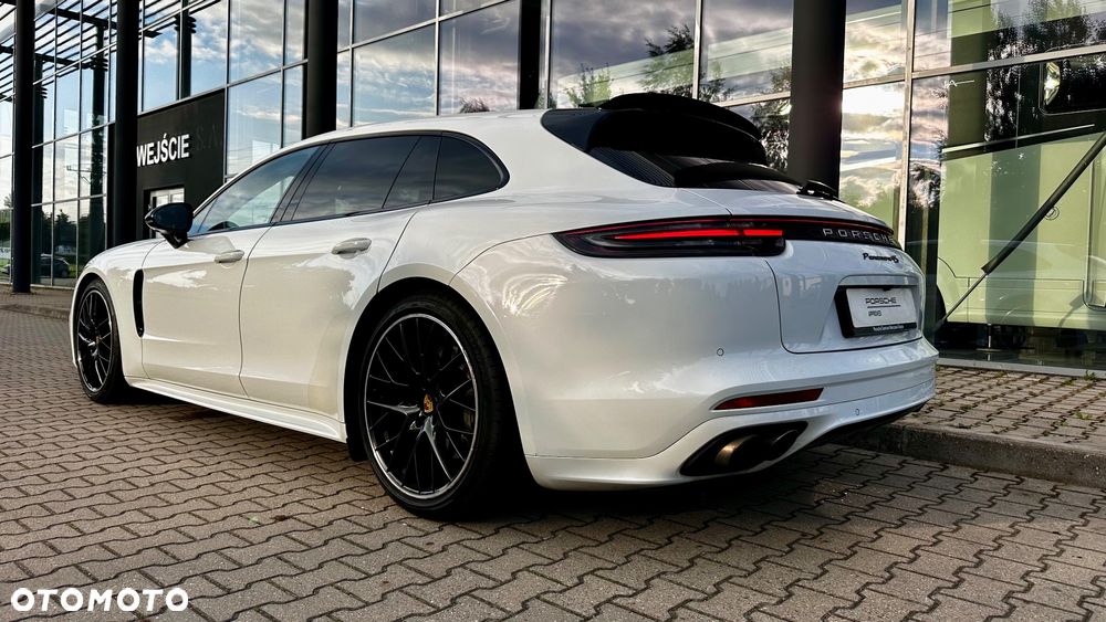 Porsche Panamera 4S Executive - 38