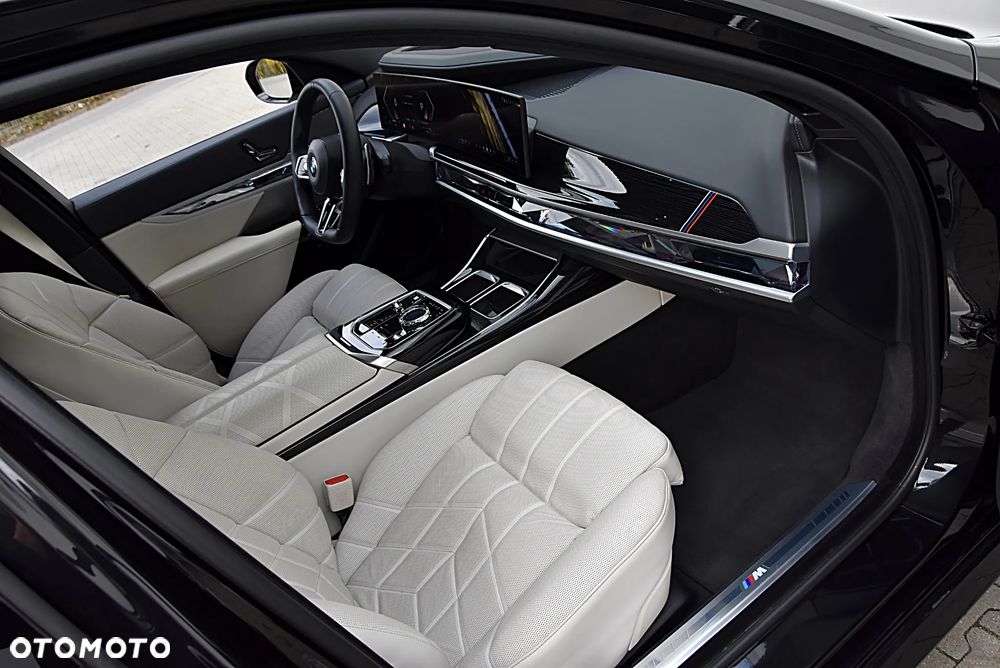 BMW Seria 7 740d xDrive mHEV sport - 19