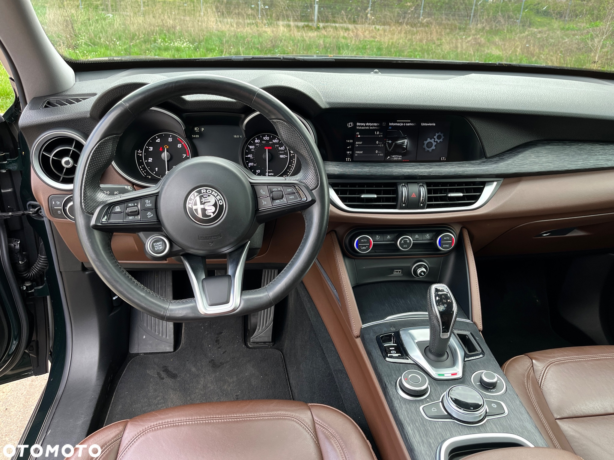 Alfa Romeo Stelvio - 14