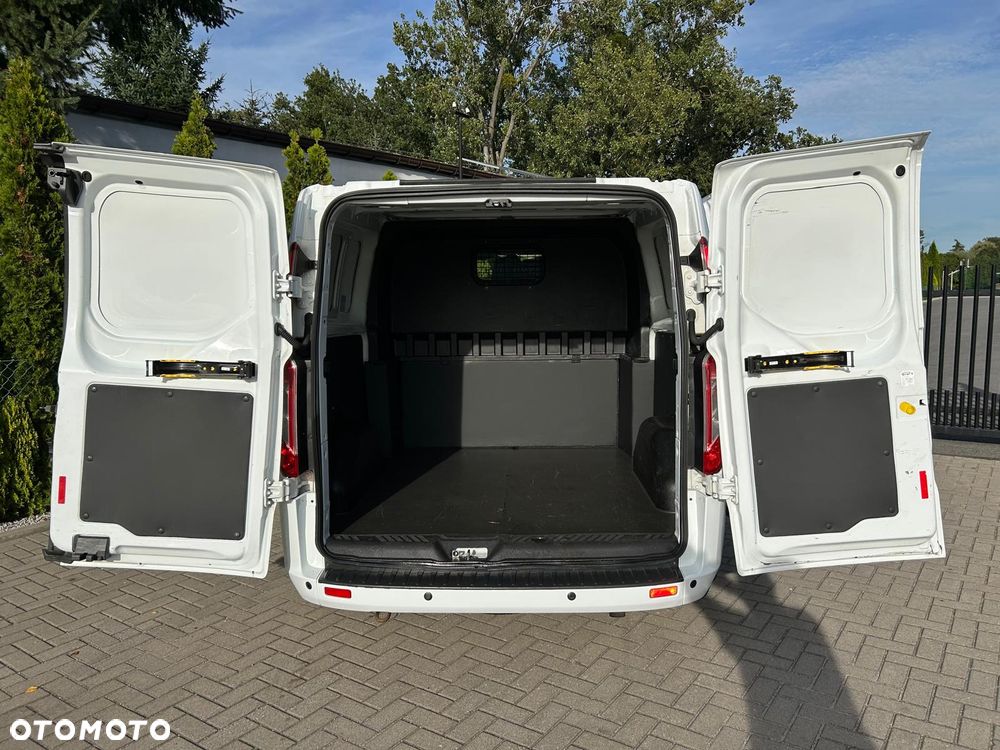 Ford Transit Custom 300 L2H1 Limited (bryg.) - 33