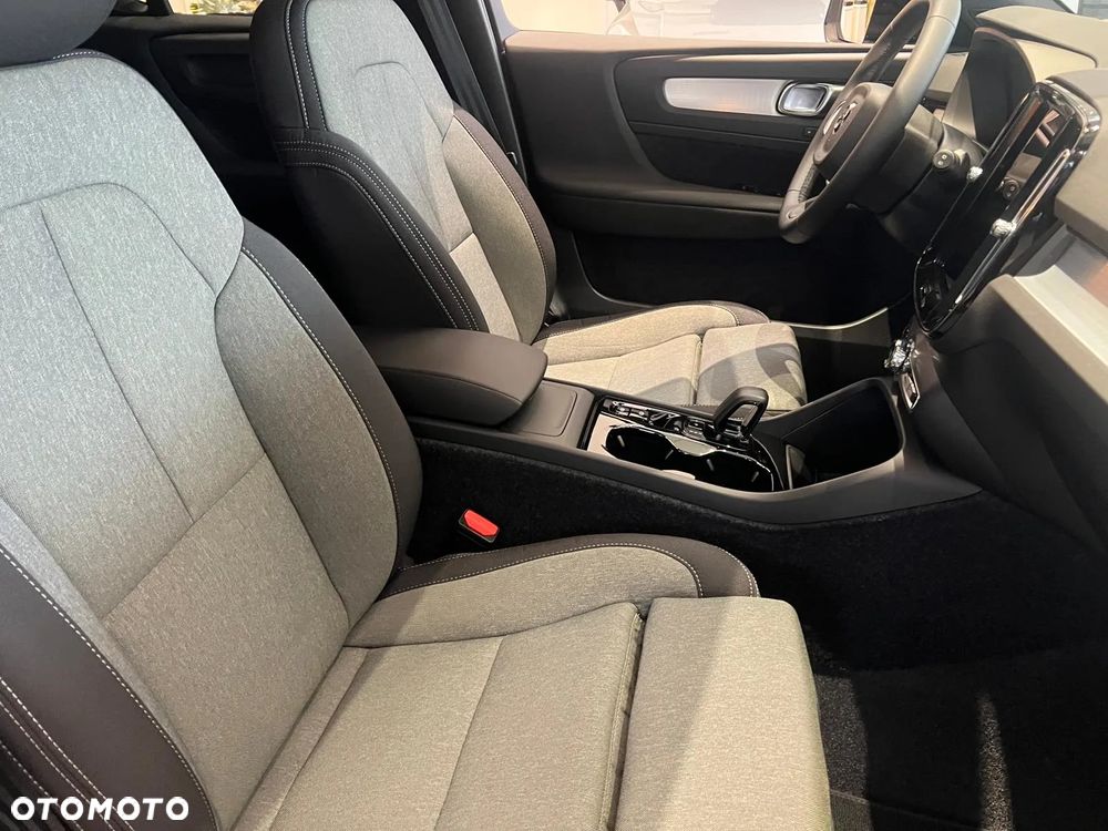 Volvo XC 40 B4 B AWD DKG Plus Dark - 15
