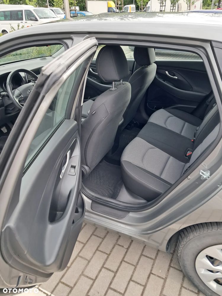 Hyundai i30 1.4 Classic + - 12
