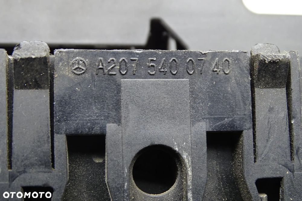 Mercedes C W204 E W207 W212 Klema Plus Moduł Bezpiecznik A2075400740 - 4