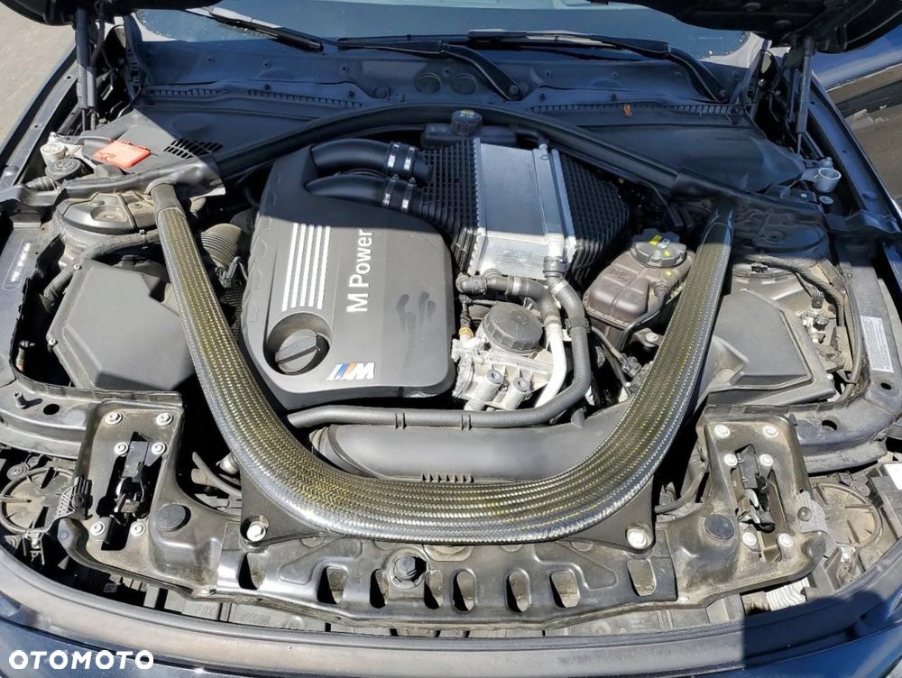 BMW M4 DKG - 11