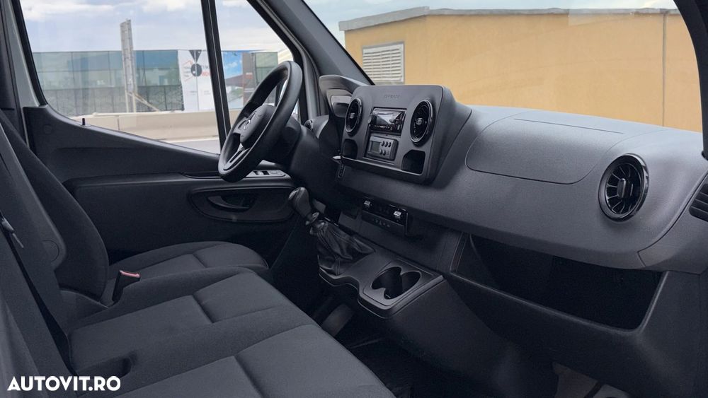 Mercedes-Benz Sprinter - 19