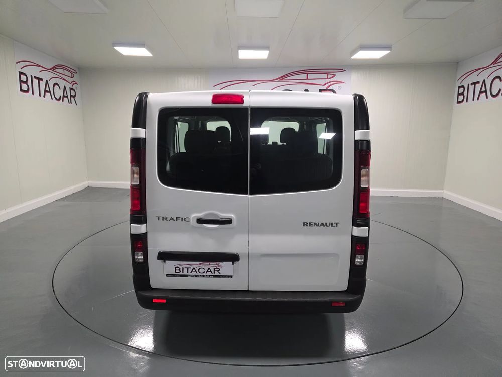 Renault Trafic - 23