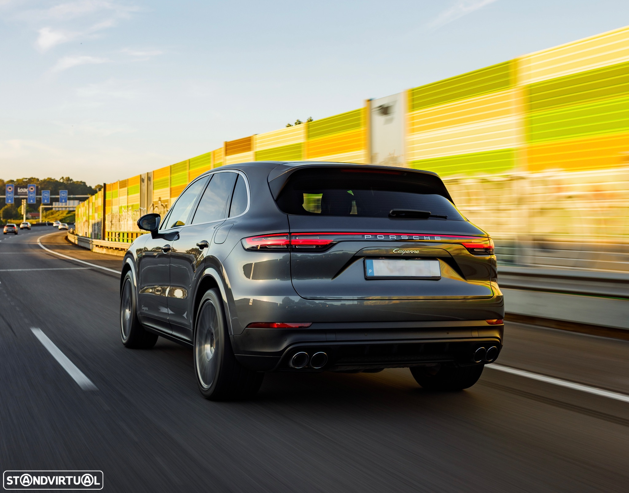Porsche Cayenne E-Hybrid - 4