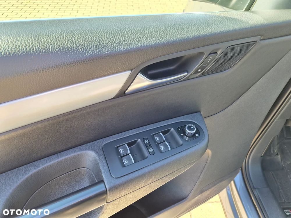 Volkswagen Sharan - 22