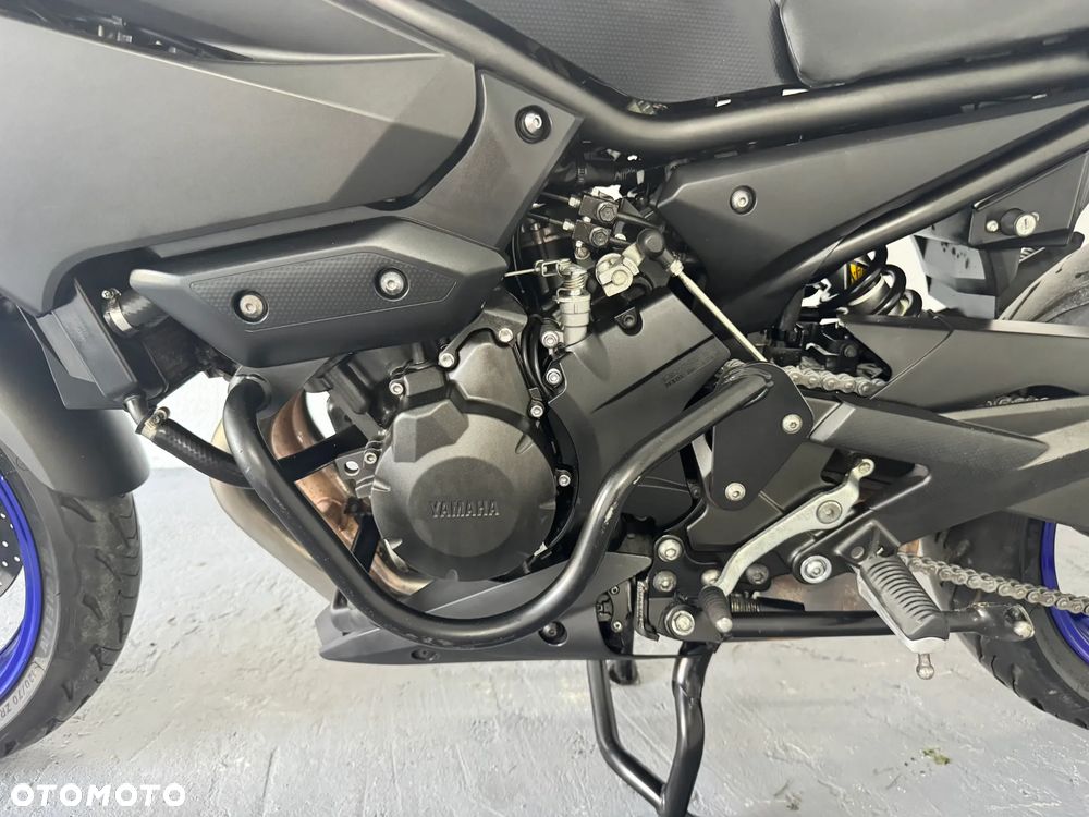 Yamaha XJ - 9