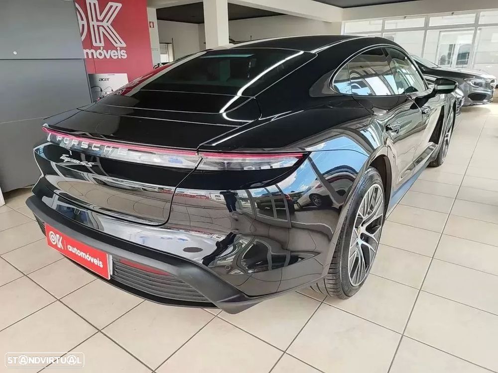 Porsche Taycan 4S - 6