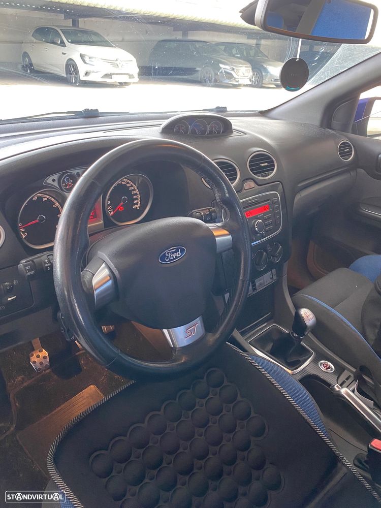 Ford Focus 2.5 ST - 5