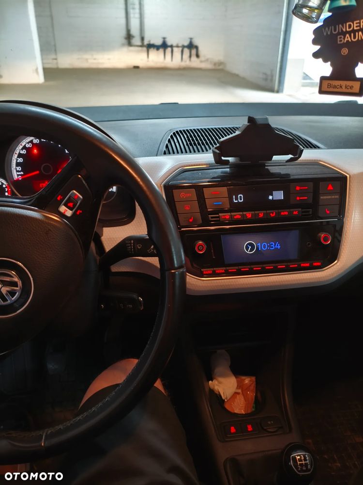 Volkswagen up! 1.0 high - 8