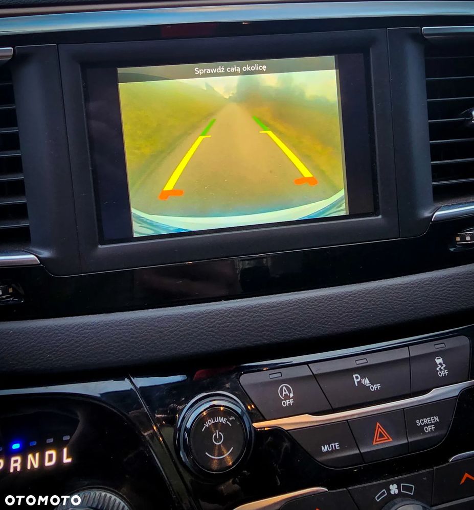 Chrysler Pacifica - 21