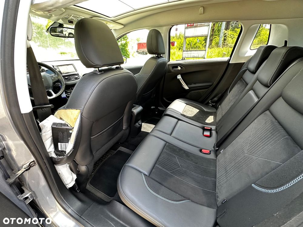 Peugeot 2008 BlueHDi FAP 120 STOP & START Crossway - 13