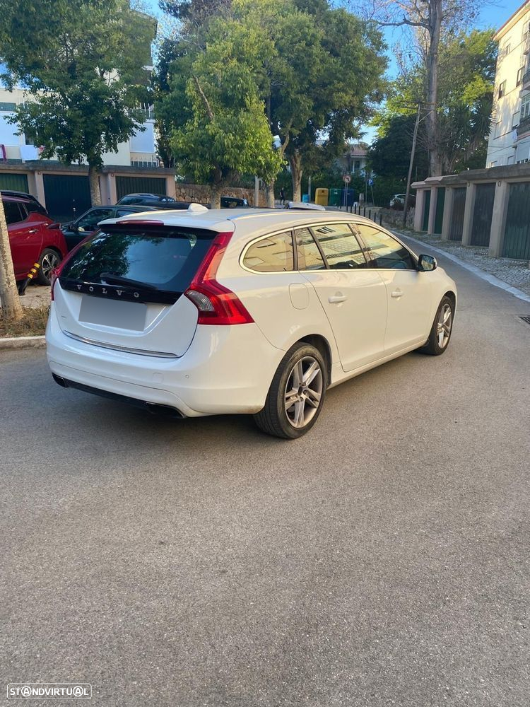 Volvo V60 2.4 D6 Summum AWD Phev - 17