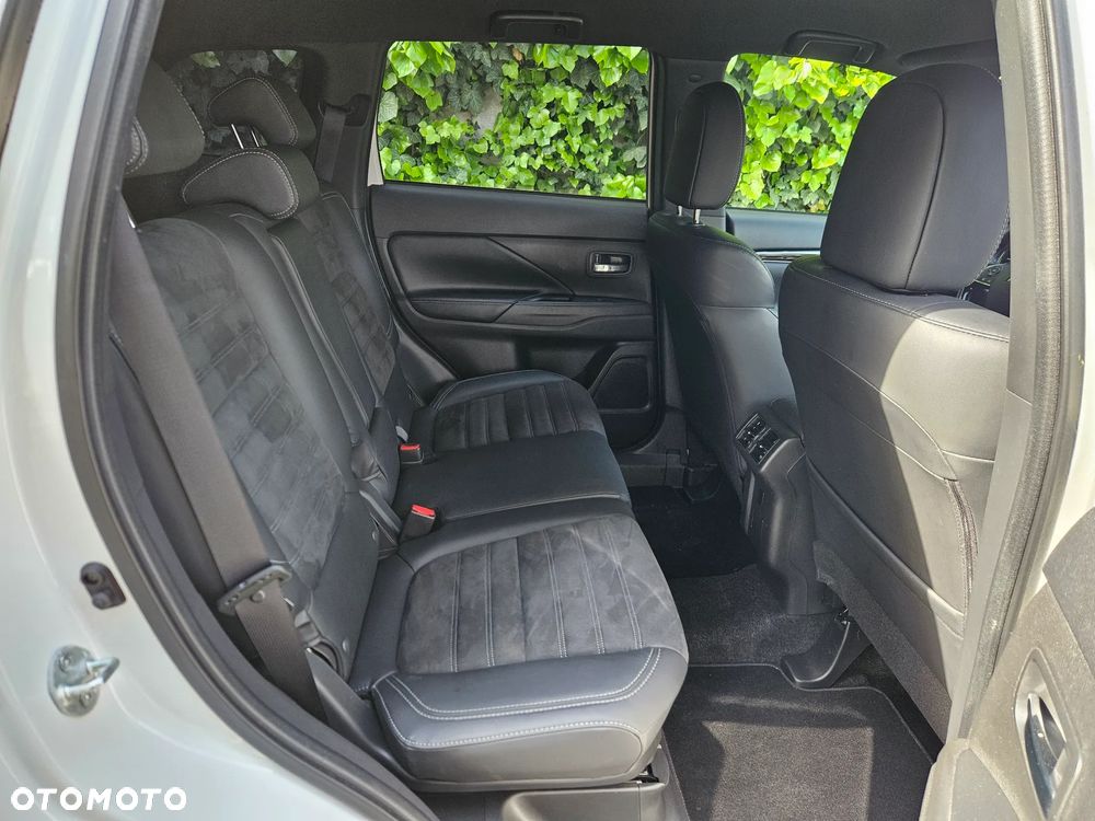 Mitsubishi Outlander 2.0 2WD CVT Active+ - 26