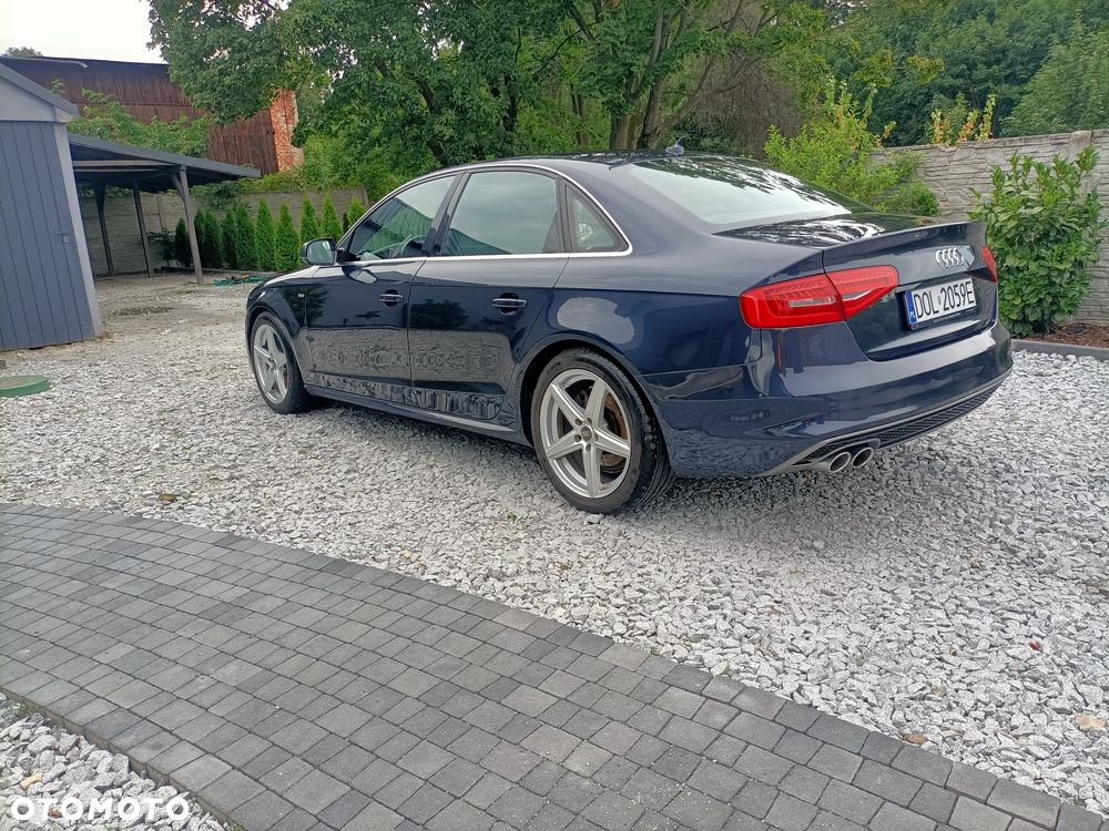 Audi A4 Limousine - 33