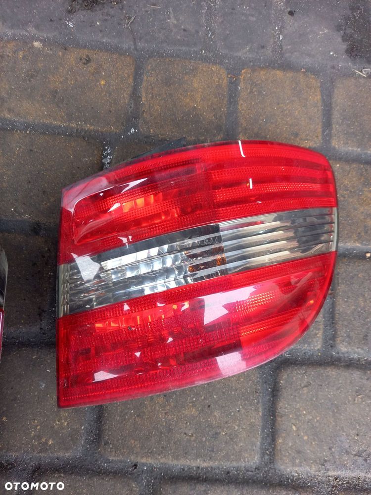 Lampa tylna mercedes b klasa 07r bez uszkodzeń - 2